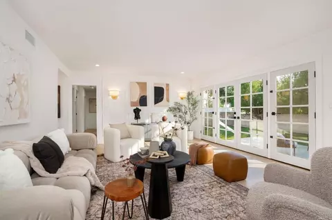 18438 Los Alimos St, Northridge, CA 91326