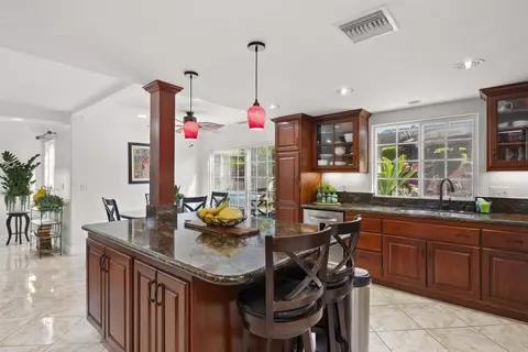 4627 Huggins St, San Diego, CA 92122