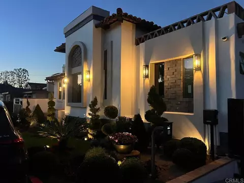 Exterior - 701 1st St, Coronado, CA 92118 photo 2 of 4