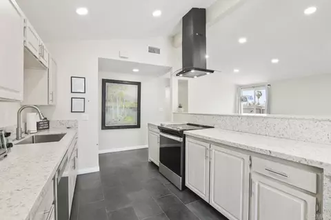 9452 Larrabee Ave, San Diego, CA 92123