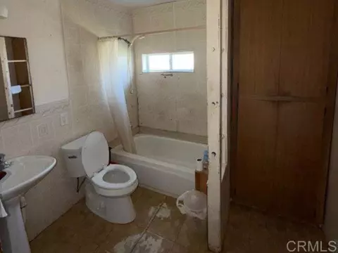 Bath - 20042 Deerhorn Valley Rd, Jamul, CA 91935 photo 1 of 1