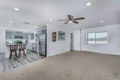275 S Worthington St #SPC 48, Spring Valley, CA 91977 photo 15