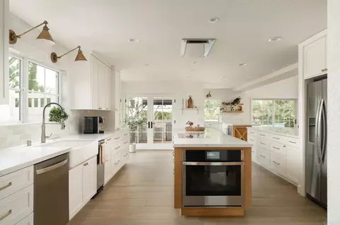 Kitchen - 12212 Rockstream Rd, Lakeside, CA 92040 photo 2 of 4