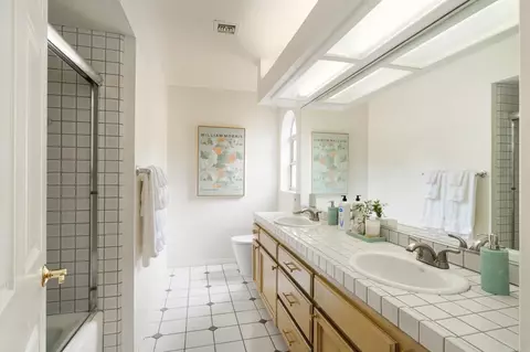 Bath - 12212 Rockstream Rd, Lakeside, CA 92040 photo 3 of 4