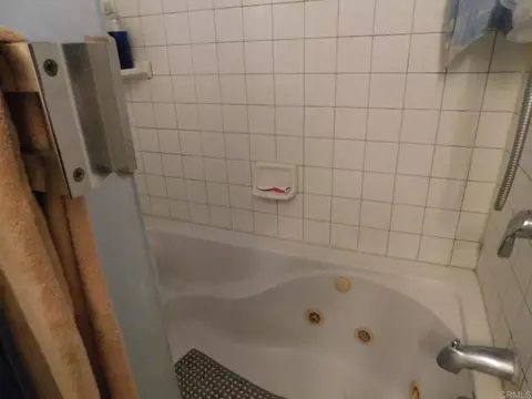 Bath - 29460 Oak Dr, Campo, CA 91906 photo 2 of 2