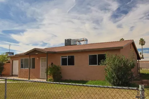 1090 N 17th St N, El Centro, CA 92243