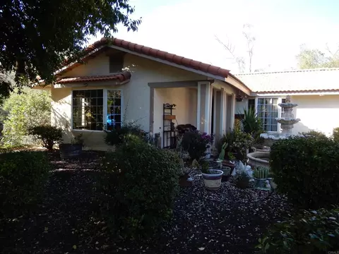 24368 Del Amo Rd, Ramona, CA 92065