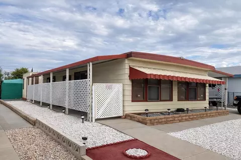 810 San Ynez Dr, Hemet, CA 92543