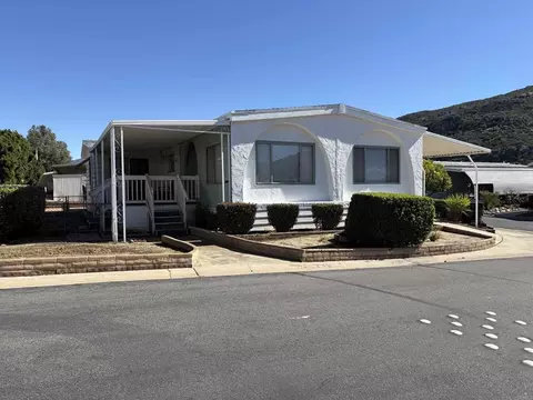 15420 Olde Highway 80 #SPC 48, El Cajon, CA 92021
