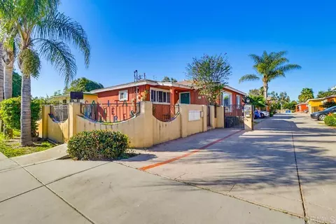 220 W Calle Primera, San Ysidro, CA 92173