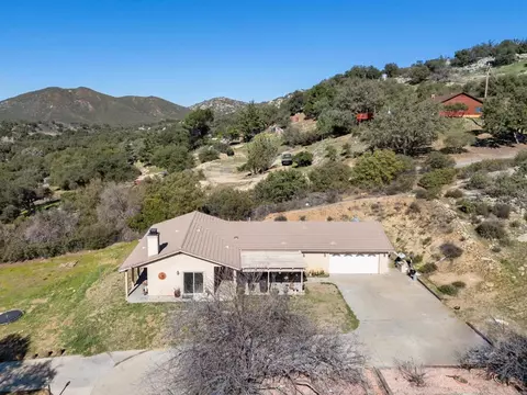 10619 Boulder Creek Rd, Descanso, CA 91916