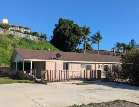 9209 Adlai Dr, Lakeside, CA 92040