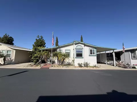 8301 Mission Gorge Rd #32, Santee, CA 92071