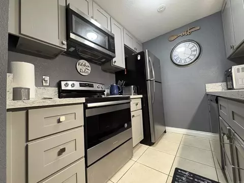 4041 Oakcrest Dr #108, San Diego, CA 92105