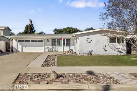 1728 Poinciana Dr, El Cajon, CA 92021