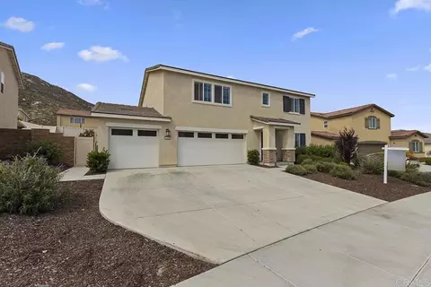32097 Rambling Ct, Winchester, CA 92596