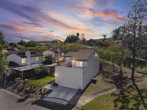 9869 Aldergrove Ln, Spring Valley, CA 91977