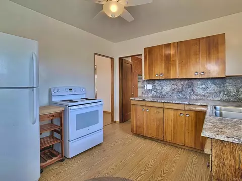Kitchen - 616 Alpine Heights-20acres, Alpine, CA 91901 photo 4 of 4