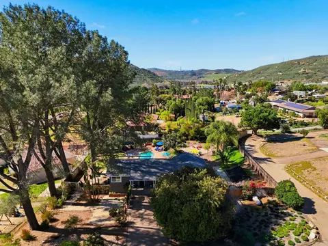 View/Area - 3212 Star Acres Dr, Spring Valley, CA 91978 photo 2 of 7