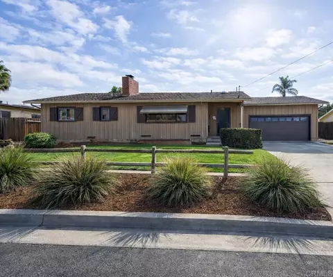 6375 Primrose Dr, La Mesa, CA 91942