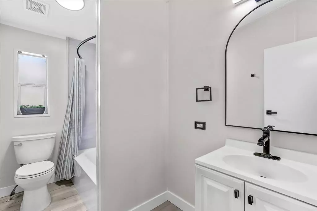 Fully Remodeled 4BR/2BA in Rancho Valley - Space 93 - Photo 15