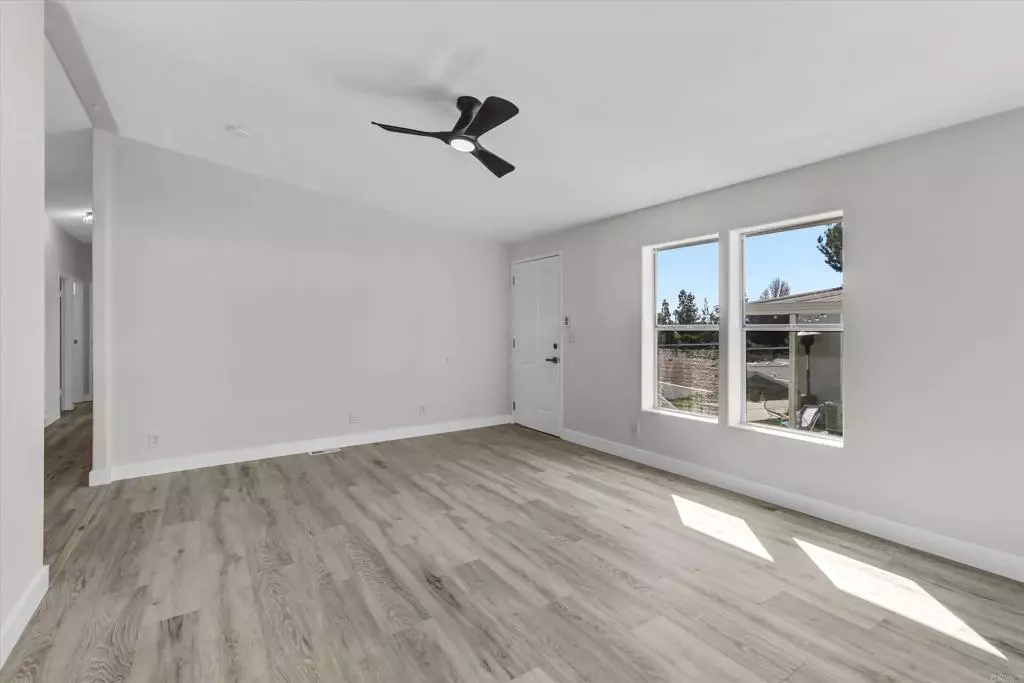 Fully Remodeled 4BR/2BA in Rancho Valley - Space 93