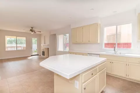 Kitchen - 44006 Terraza Ct, Temecula, CA 92592 photo 3 of 4
