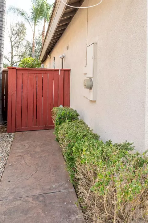 Exterior - 44006 Terraza Ct, Temecula, CA 92592 photo 12 of 18