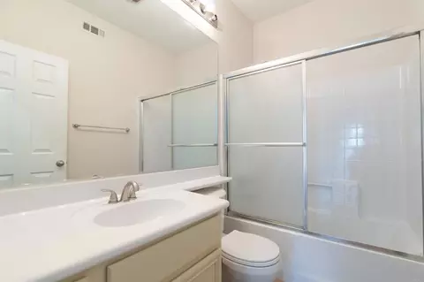 Bath - 44006 Terraza Ct, Temecula, CA 92592 photo 4 of 5