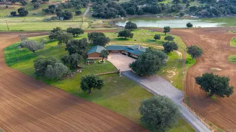 View/Area - 21916 Japatul Ln, Alpine, CA 91901 photo 2 of 8