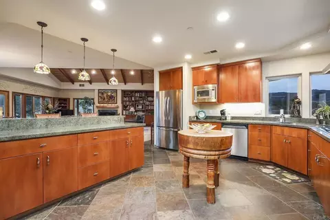 Kitchen - 21916 Japatul Ln, Alpine, CA 91901 photo 2 of 6