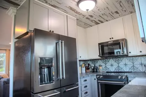 Kitchen - 751 S Grade Rd, Alpine, CA 91901 photo 3 of 5