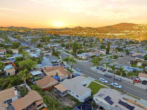 View/Area - 738 Carlsbad St, Spring Valley, CA 91977 photo 8 of 16
