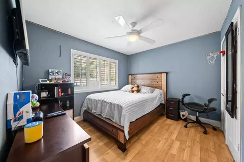 Bedroom - 10820 Dutton Dr, La Mesa, CA 91941 photo 5 of 6