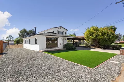 611 9th St, Ramona, CA 92065