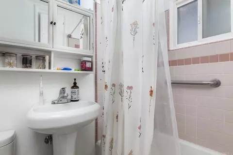 Bath - 201 C Ave, Coronado, CA 92118 photo 1 of 2