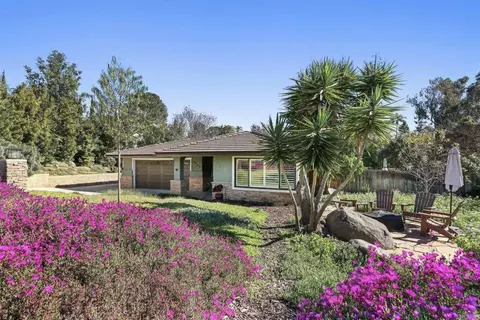 4873 Sunrise Valley Dr, El Cajon, CA 92020