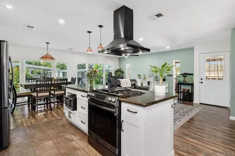 8301 Mission Gorge Rd #86, Santee, CA 92071