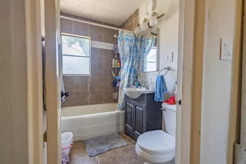 Bath - 13765 Fremont St, Trona, CA 93562 photo 1 of 2