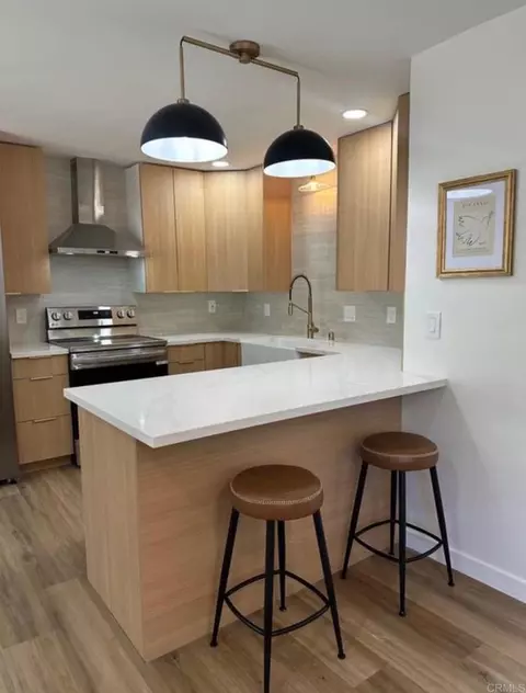 5725 Linda Vista Rd #8, San Diego, CA 92110