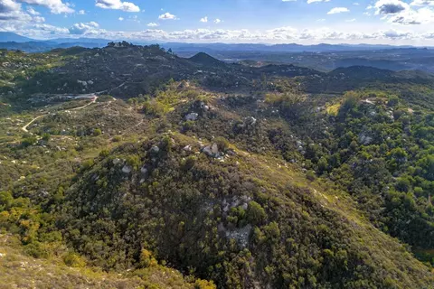 2494 Donnil Ln, Fallbrook, CA 92028 photo 10