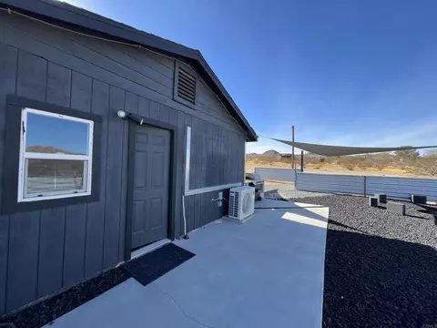 Exterior - 2774 Kickapoo Trl, Landers, CA 92285 photo 8 of 33