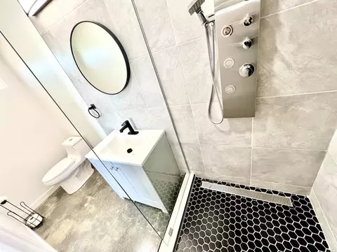 Bath - 2774 Kickapoo Trl, Landers, CA 92285 photo 9 of 11
