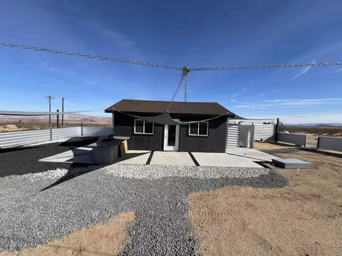Exterior - 2774 Kickapoo Trl, Landers, CA 92285 photo 21 of 33
