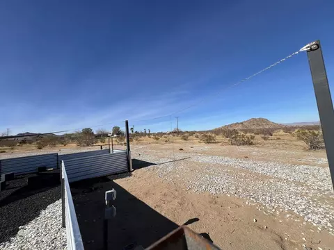 Exterior - 2774 Kickapoo Trl, Landers, CA 92285 photo 17 of 33