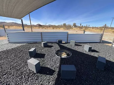 Exterior - 2774 Kickapoo Trl, Landers, CA 92285 photo 3 of 33