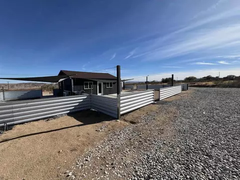 Exterior - 2774 Kickapoo Trl, Landers, CA 92285 photo 25 of 33