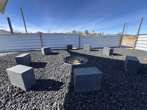 Exterior - 2774 Kickapoo Trl, Landers, CA 92285 photo 4 of 33