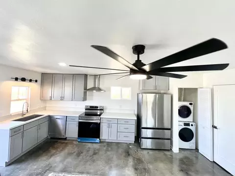 Kitchen - 2774 Kickapoo Trl, Landers, CA 92285 photo 6 of 6