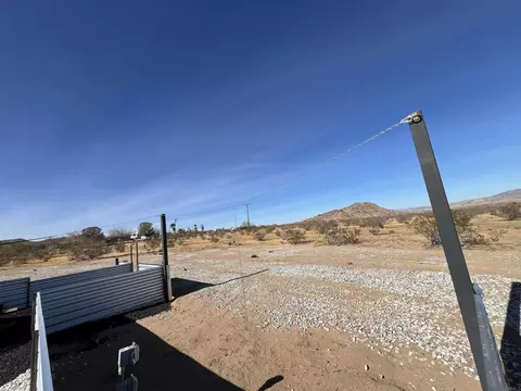 Exterior - 2774 Kickapoo Trl, Landers, CA 92285 photo 18 of 33